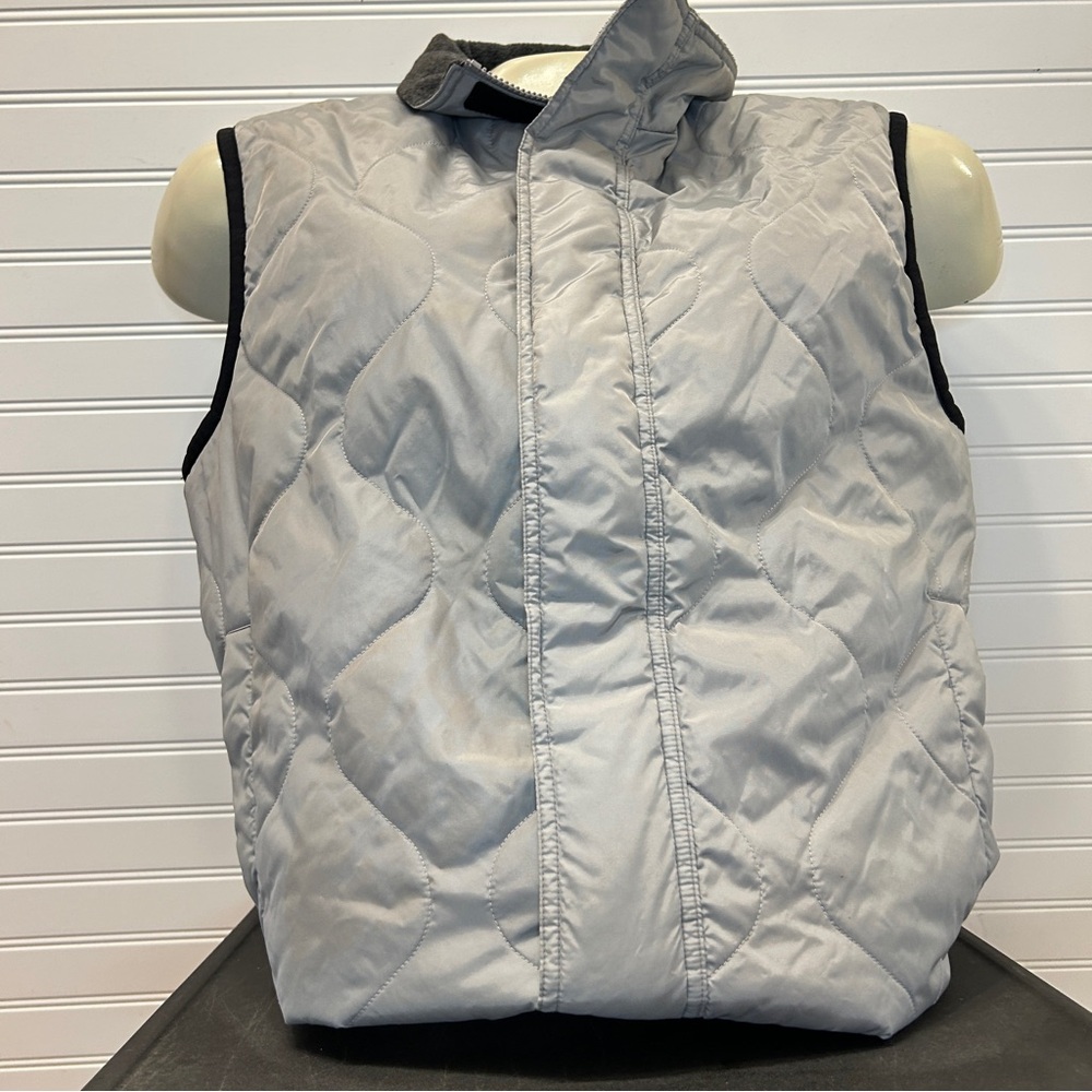 Men’s Old Navy Fleece Lined Quilted Vest Size Medium